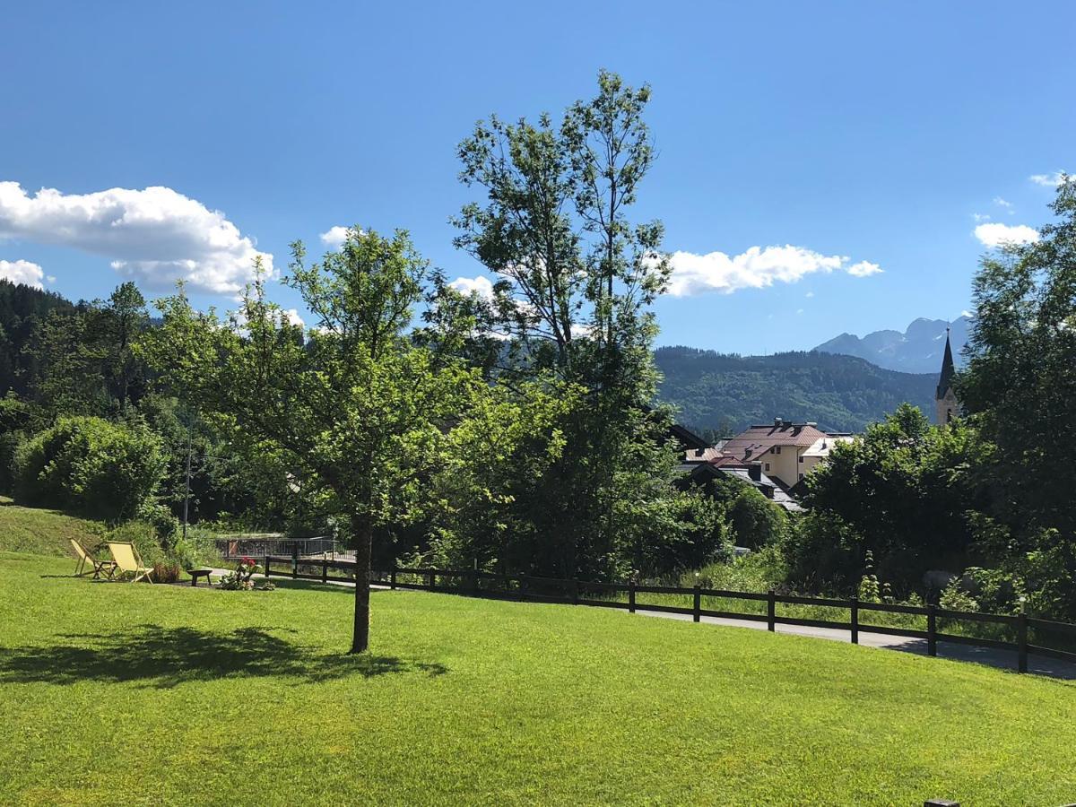 Hotel Kronenhirsch Rußbach am Paß Gschütt Zewnętrze zdjęcie