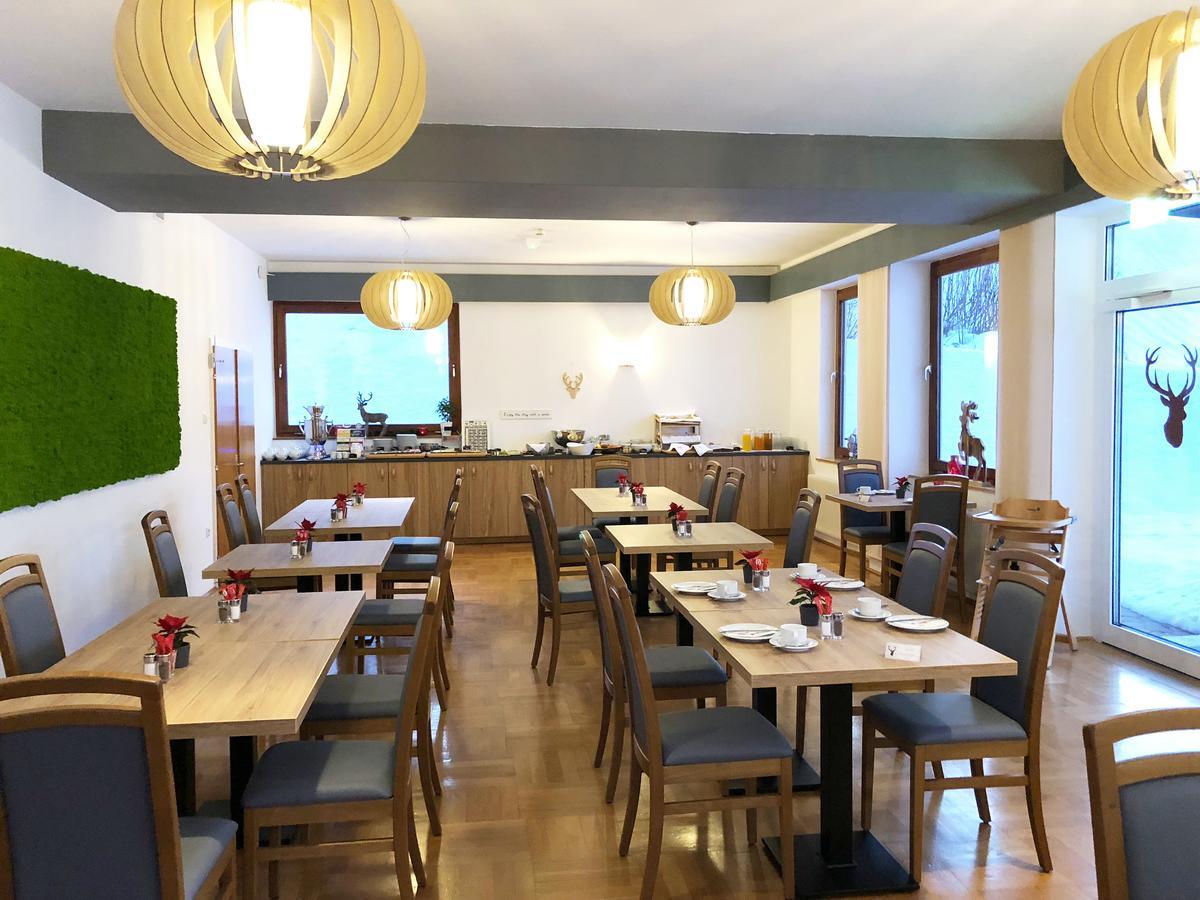Hotel Kronenhirsch Rußbach am Paß Gschütt Zewnętrze zdjęcie