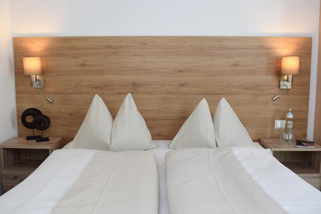 Hotel Kronenhirsch Rußbach am Paß Gschütt Zewnętrze zdjęcie
