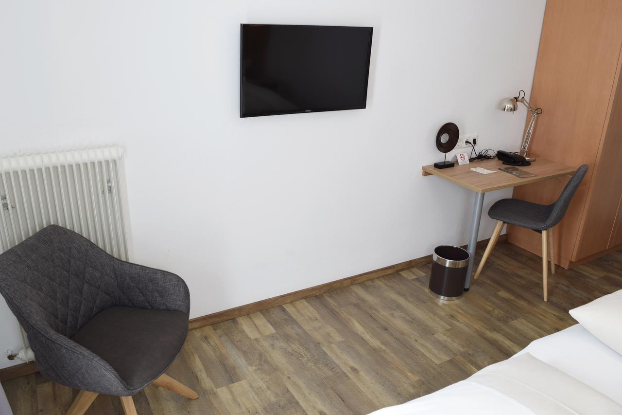 Hotel Kronenhirsch Rußbach am Paß Gschütt Zewnętrze zdjęcie